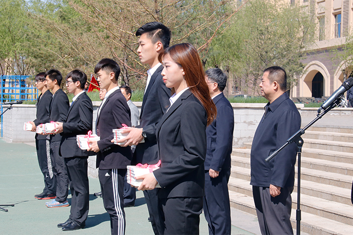 赠书.jpg